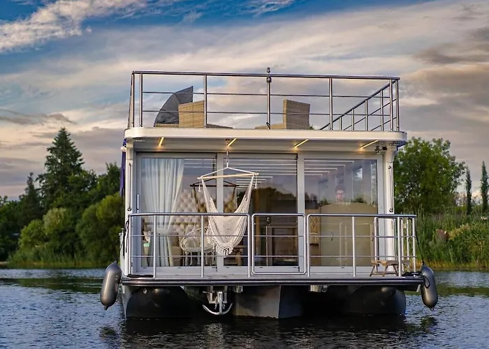 Hotel en barco Harbor *