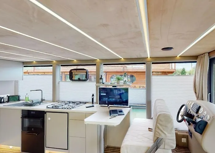 Hotel en barco Harbor Templin